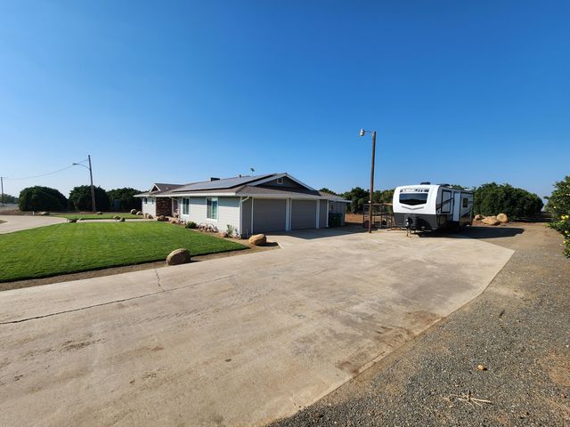 25386 78 Avenue, Terra Bella, CA 93270