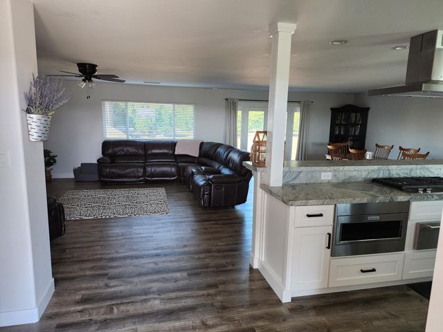 25386 78 Avenue, Terra Bella, CA 93270