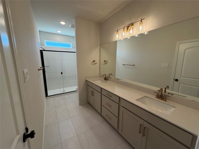 225 Leeland DR, Liberty Hill, TX 78642