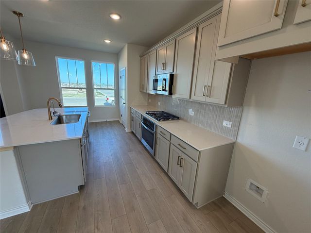 225 Leeland DR, Liberty Hill, TX 78642