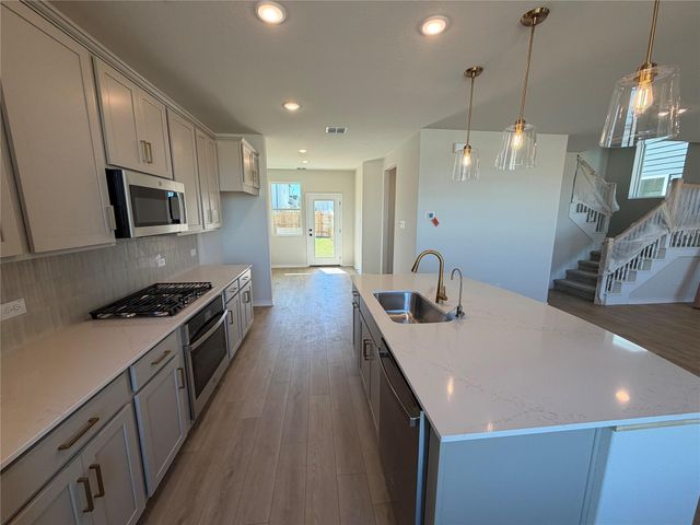 225 Leeland DR, Liberty Hill, TX 78642