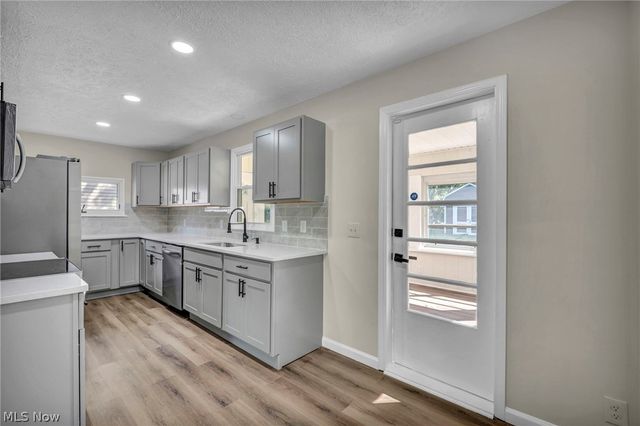 9019 Newkirk Drive, Parma Heights, OH 44130