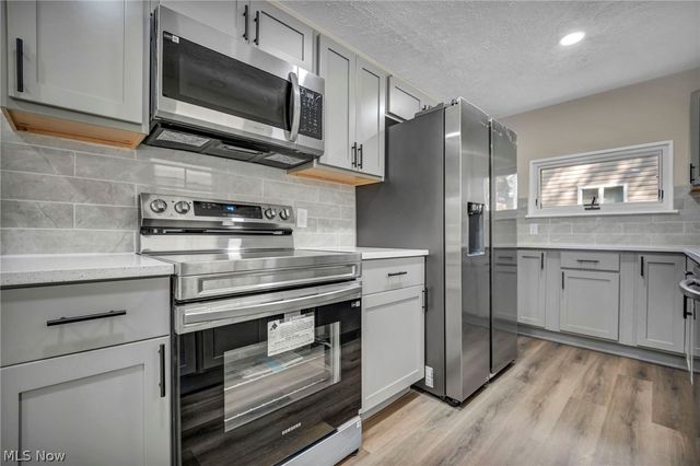 9019 Newkirk Drive, Parma Heights, OH 44130