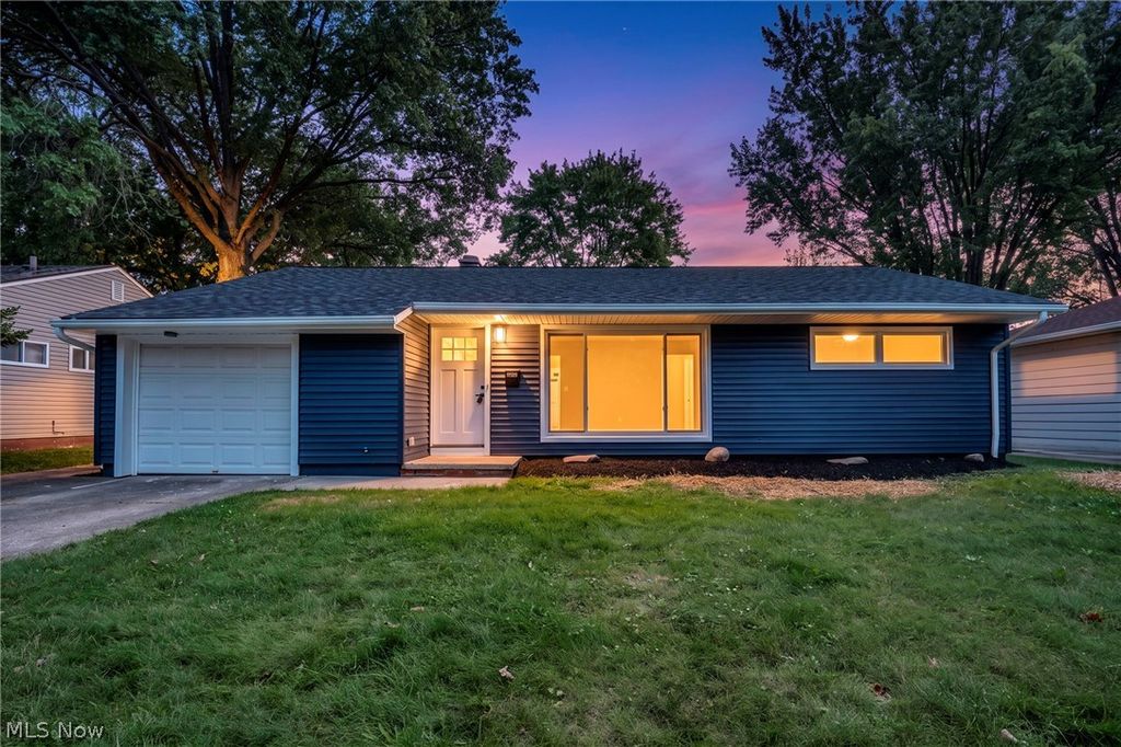 9019 Newkirk Drive, Parma Heights, OH 44130