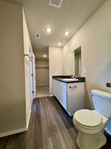 1402 S Pampas Street, Siloam Springs, AR 72761