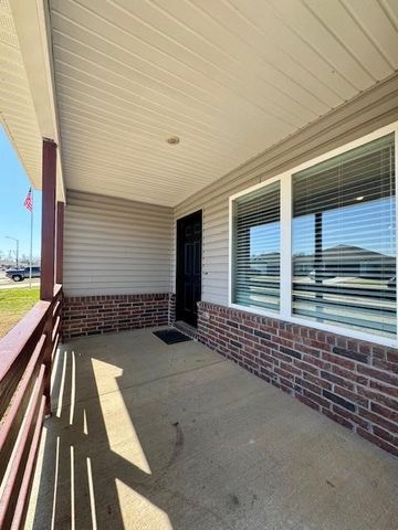 1402 S Pampas Street, Siloam Springs, AR 72761