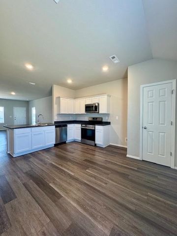 1402 S Pampas Street, Siloam Springs, AR 72761