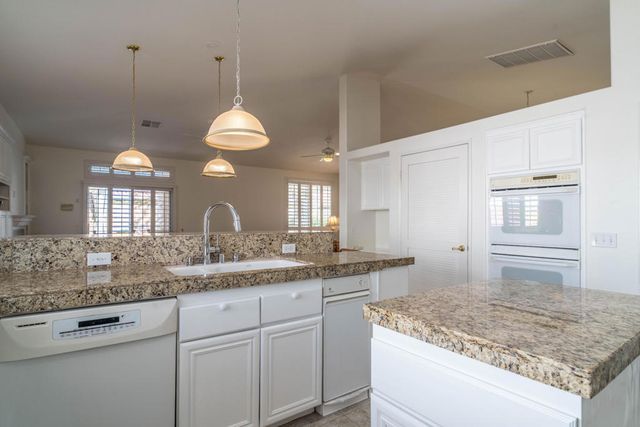 40622 Cabana Court, Palm Desert, CA 92260