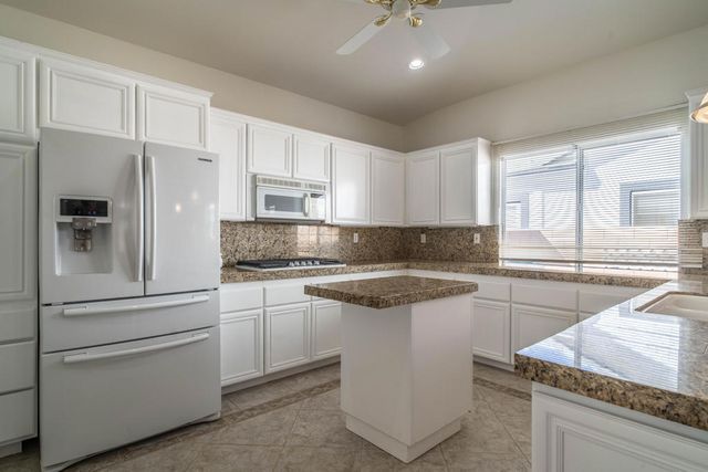 40622 Cabana Court, Palm Desert, CA 92260