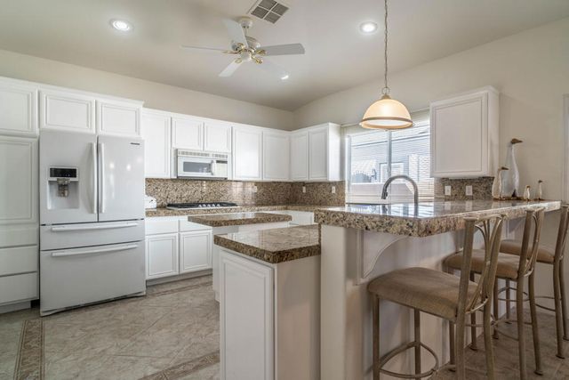 40622 Cabana Court, Palm Desert, CA 92260