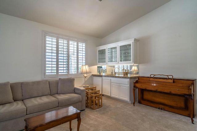 40622 Cabana Court, Palm Desert, CA 92260