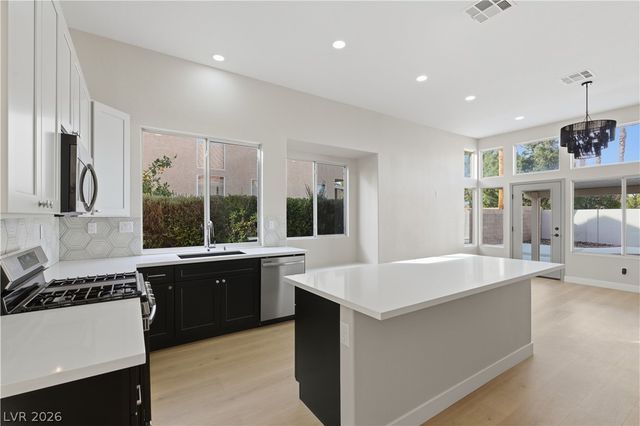 8550 Mountain Peak Circle, Las Vegas, NV 89147