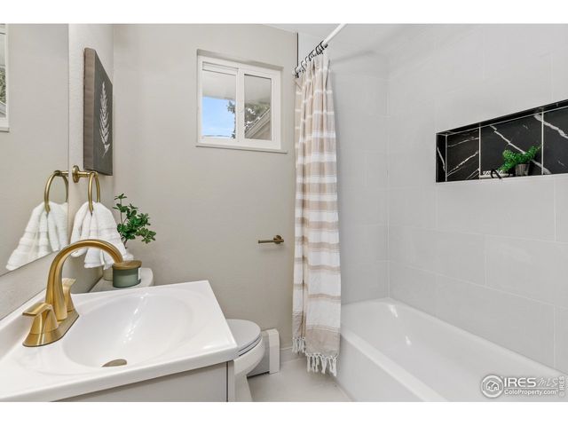 1120 Hartford Dr, Boulder, CO 80305