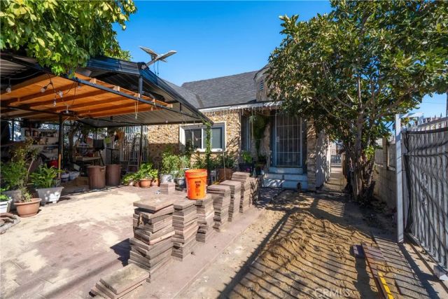 8710 Hooper Avenue, Los Angeles, CA 90002