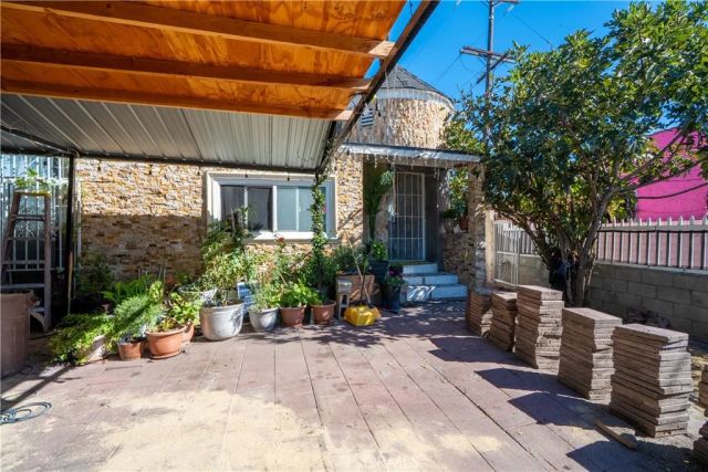 8710 Hooper Avenue, Los Angeles, CA 90002