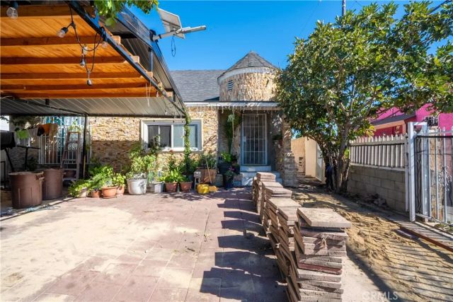 8710 Hooper Avenue, Los Angeles, CA 90002