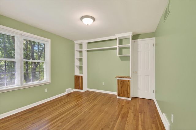 48377 Gyde Road, Canton, MI 48187