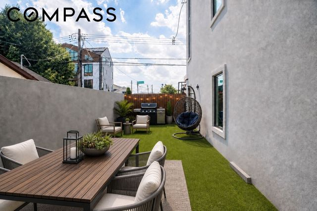 2813 Brown Street, New York City, NY 11235
