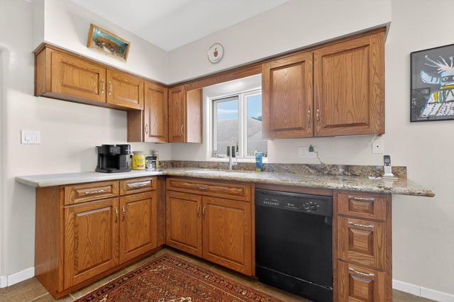 715 Parkland Circle SE, Albuquerque, NM 87108