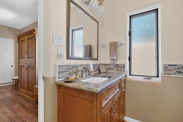 715 Parkland Circle SE, Albuquerque, NM 87108