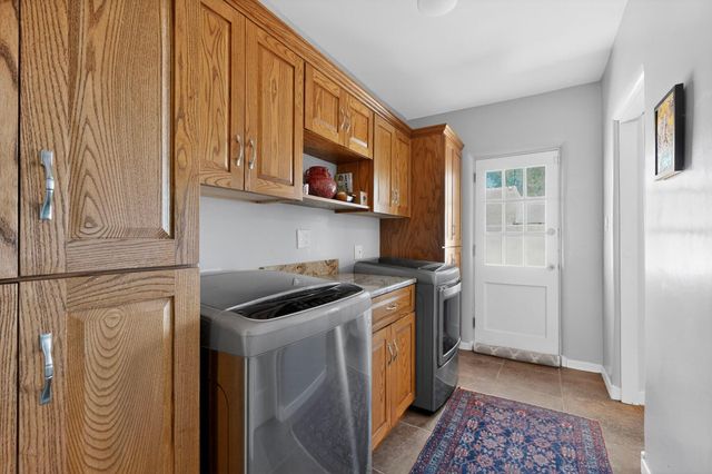 715 Parkland Circle SE, Albuquerque, NM 87108