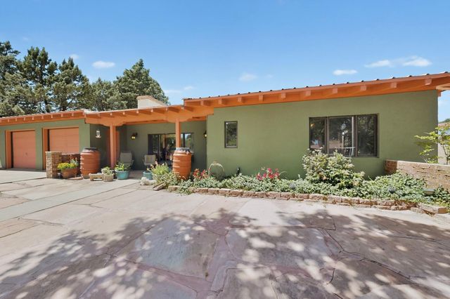 715 Parkland Circle SE, Albuquerque, NM 87108