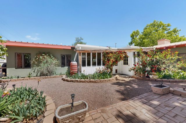 715 Parkland Circle SE, Albuquerque, NM 87108