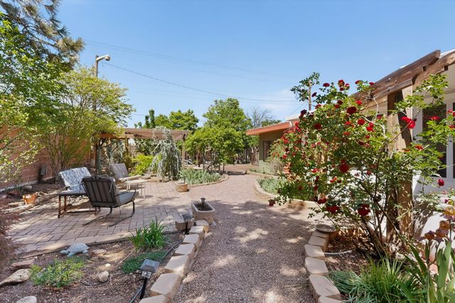 715 Parkland Circle SE, Albuquerque, NM 87108