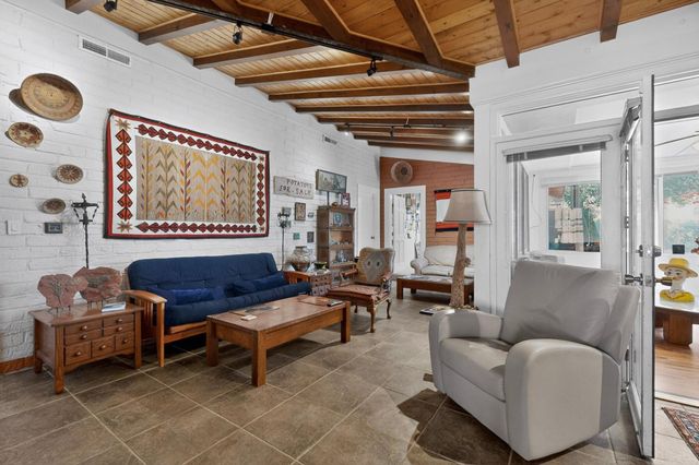 715 Parkland Circle SE, Albuquerque, NM 87108