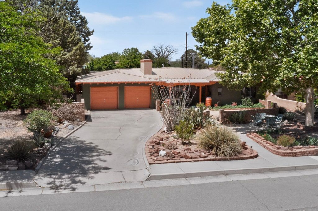 715 Parkland Circle SE, Albuquerque, NM 87108