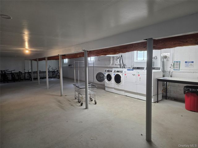 2740 South Road A2, Poughkeepsie, NY 12601
