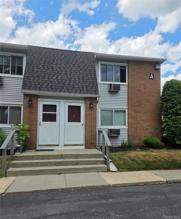 2740 South Road A2, Poughkeepsie, NY 12601