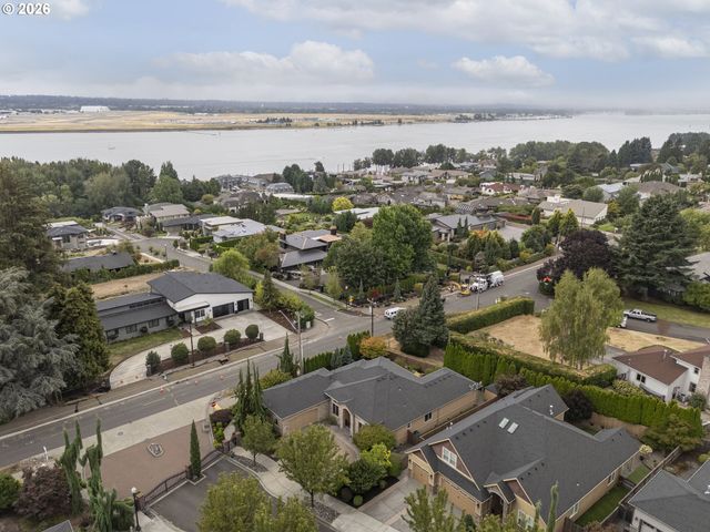 1410 Se COLUMBIA CREST Ct, Vancouver, WA 98664