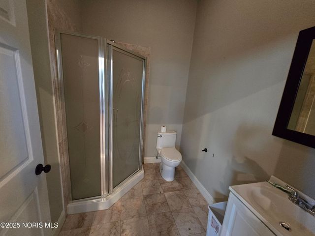 5029 Kellogg Road, Toledo, OH 43615