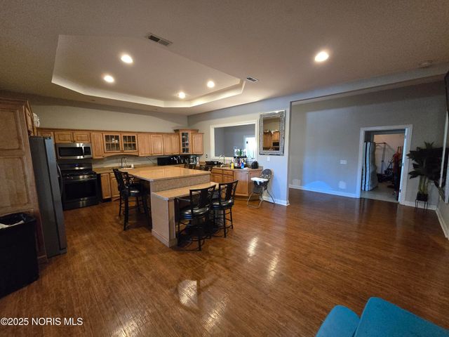 5029 Kellogg Road, Toledo, OH 43615