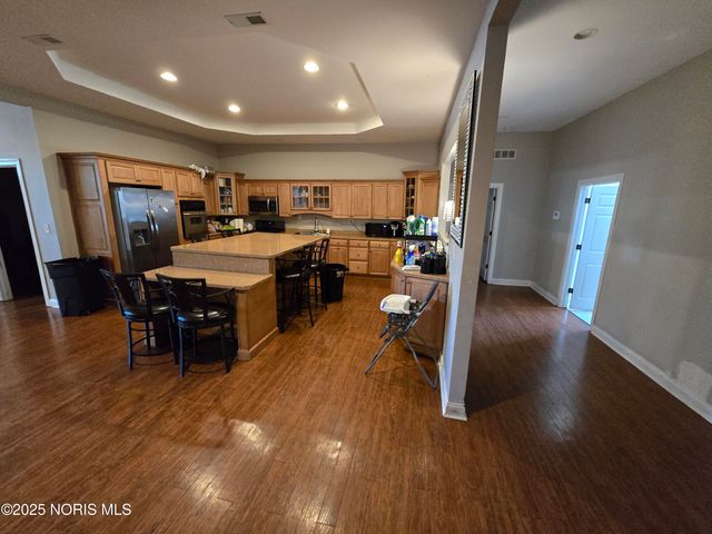 5029 Kellogg Road, Toledo, OH 43615