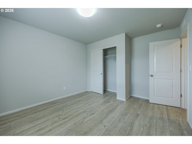 1487 AUSTIN Ave, Woodburn, OR 97071