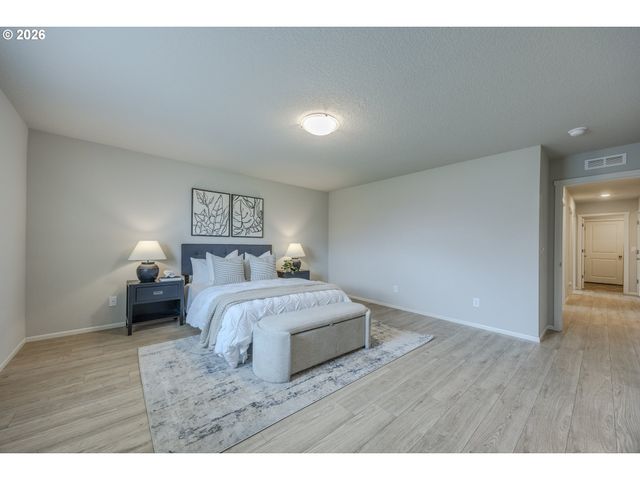 1487 AUSTIN Ave, Woodburn, OR 97071
