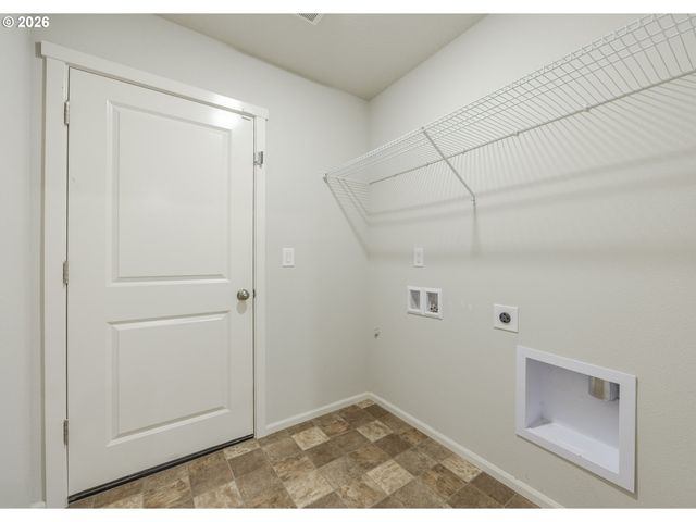 1487 AUSTIN Ave, Woodburn, OR 97071