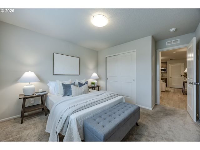 1487 AUSTIN Ave, Woodburn, OR 97071