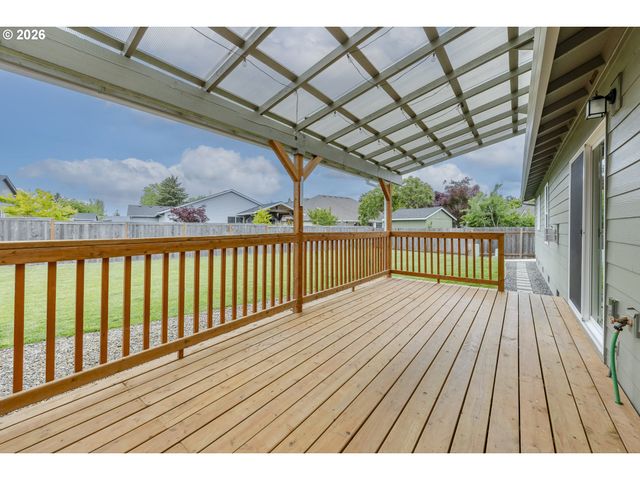 1487 AUSTIN Ave, Woodburn, OR 97071