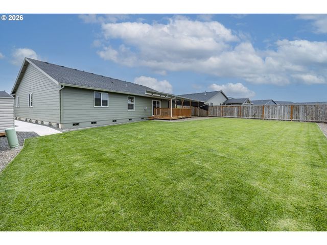 1487 AUSTIN Ave, Woodburn, OR 97071