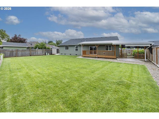 1487 AUSTIN Ave, Woodburn, OR 97071