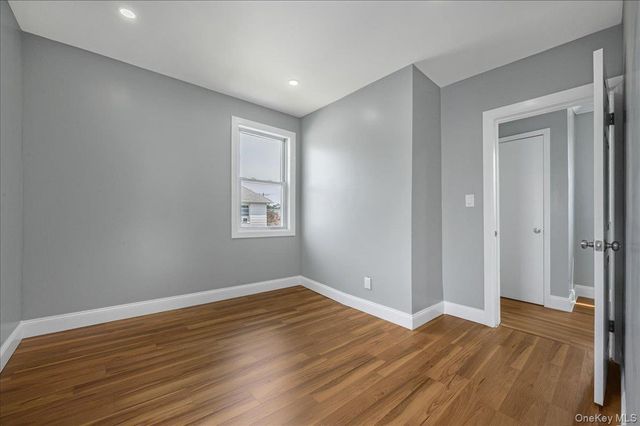 17 Sapir Street, Valley Stream, NY 11580