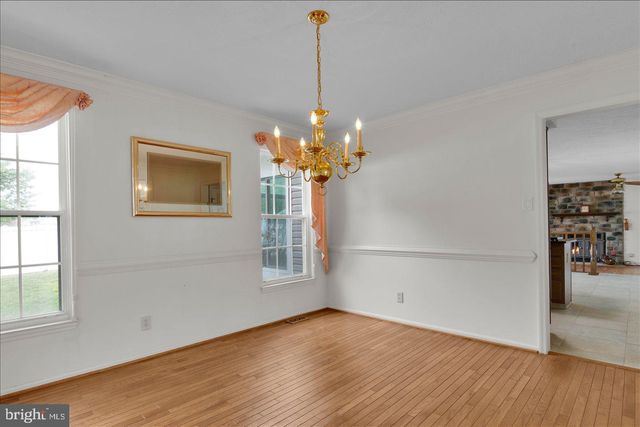 197 ABERDEEN RD, Williamstown, NJ 08094