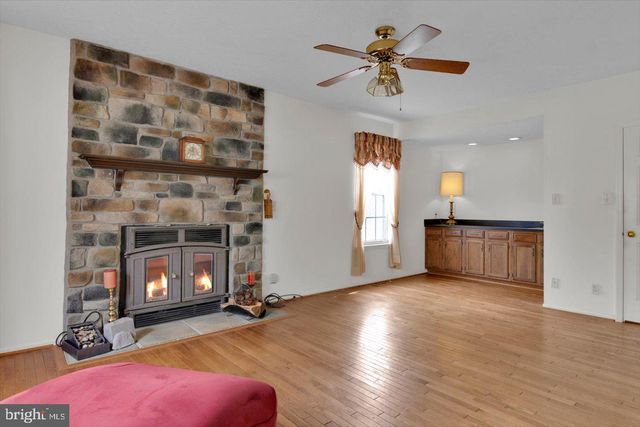 197 ABERDEEN RD, Williamstown, NJ 08094