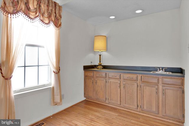 197 ABERDEEN RD, Williamstown, NJ 08094