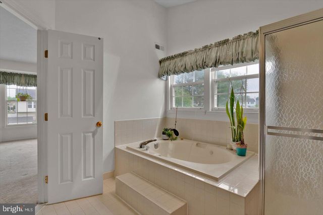 197 ABERDEEN RD, Williamstown, NJ 08094