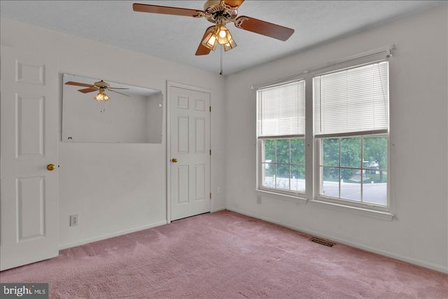 197 ABERDEEN RD, Williamstown, NJ 08094