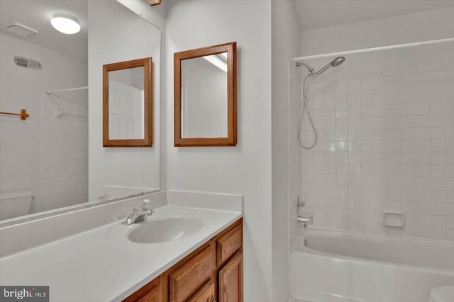 197 ABERDEEN RD, Williamstown, NJ 08094